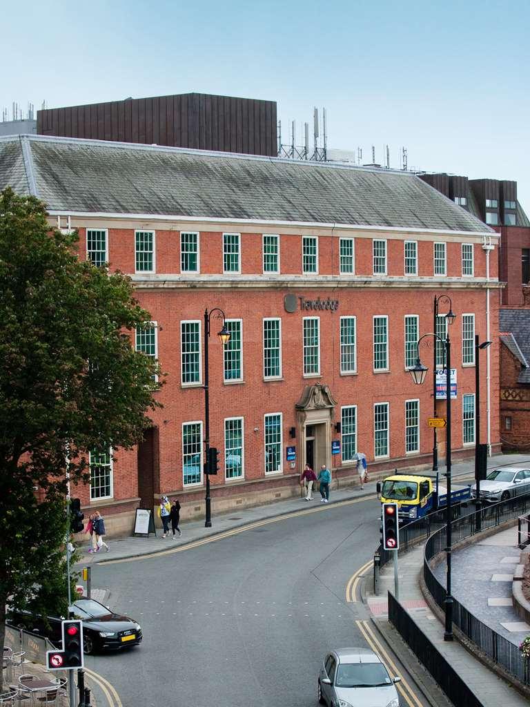 Travelodge Chester Central ภายนอก รูปภาพ